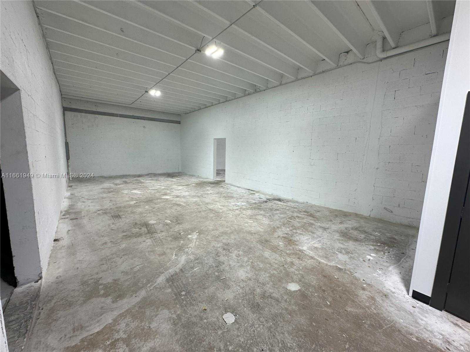 Small Image of 1724 NORTH WEST 22ND ST, Miami Number 25