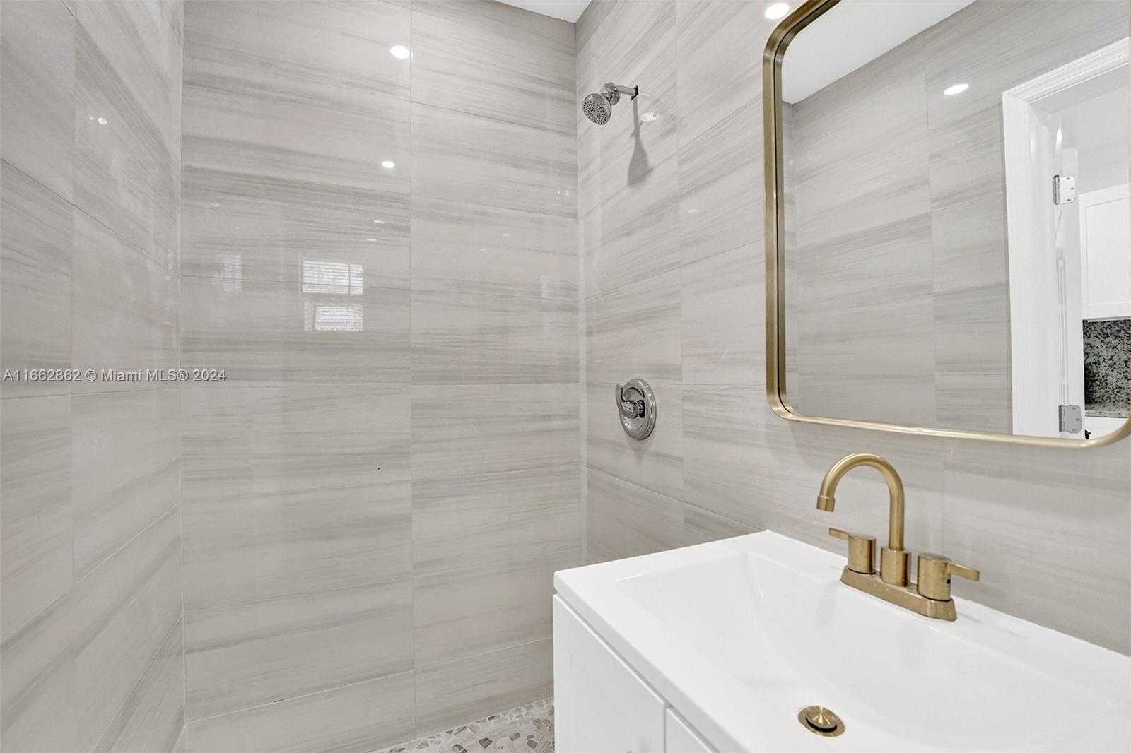 Small Image of 5807 SOUTH WEST 25TH ST, West Park Number 8