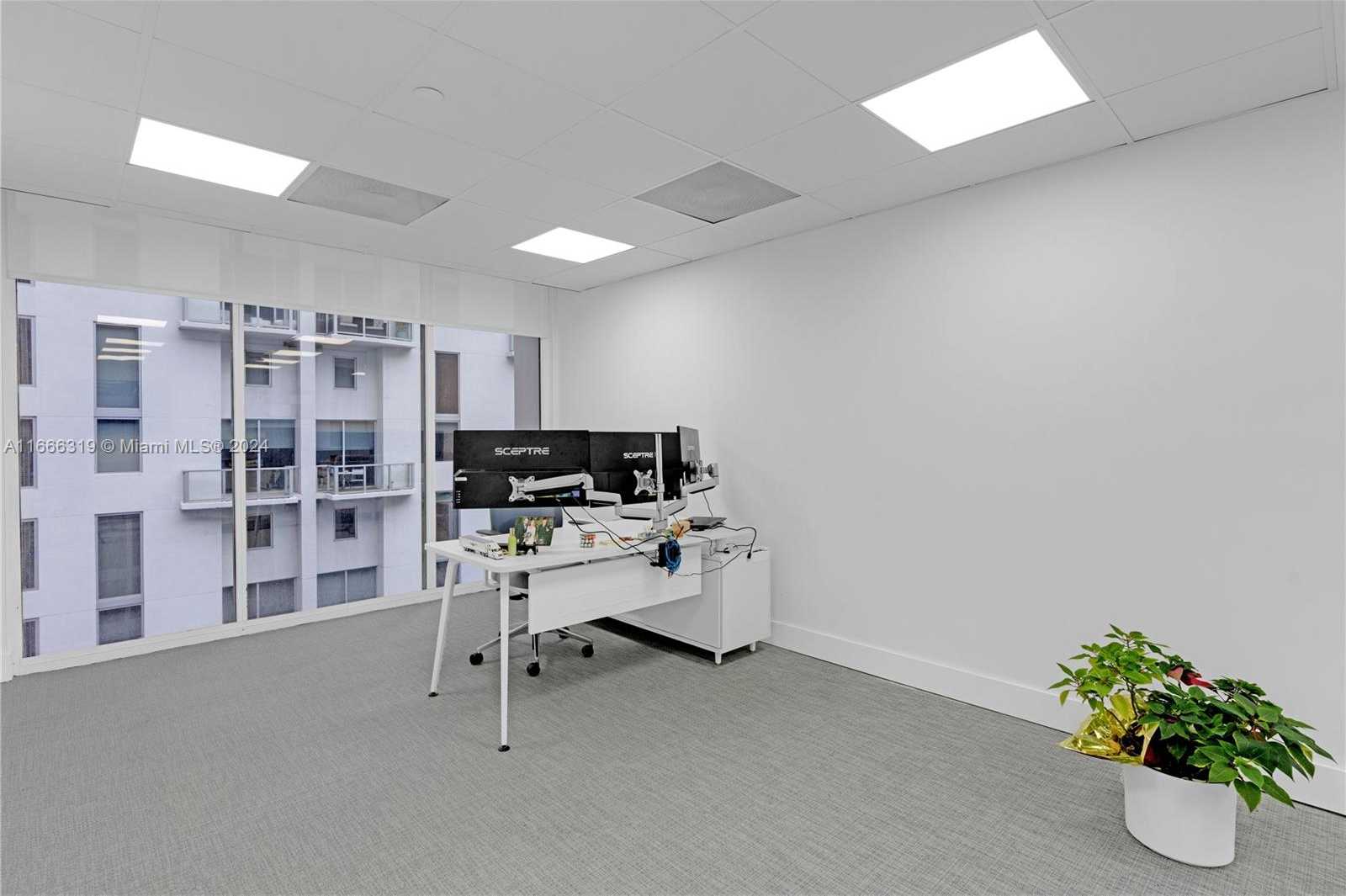 Small Image of 1110 BRICKELL AVE #710A, Miami Number 31