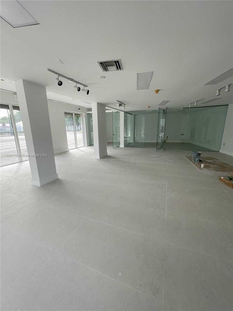 Small Image of 5050 BISCAYNE BLVD #100, Miami Number 2
