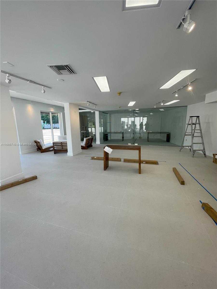 Small Image of 5050 BISCAYNE BLVD #100, Miami Number 6
