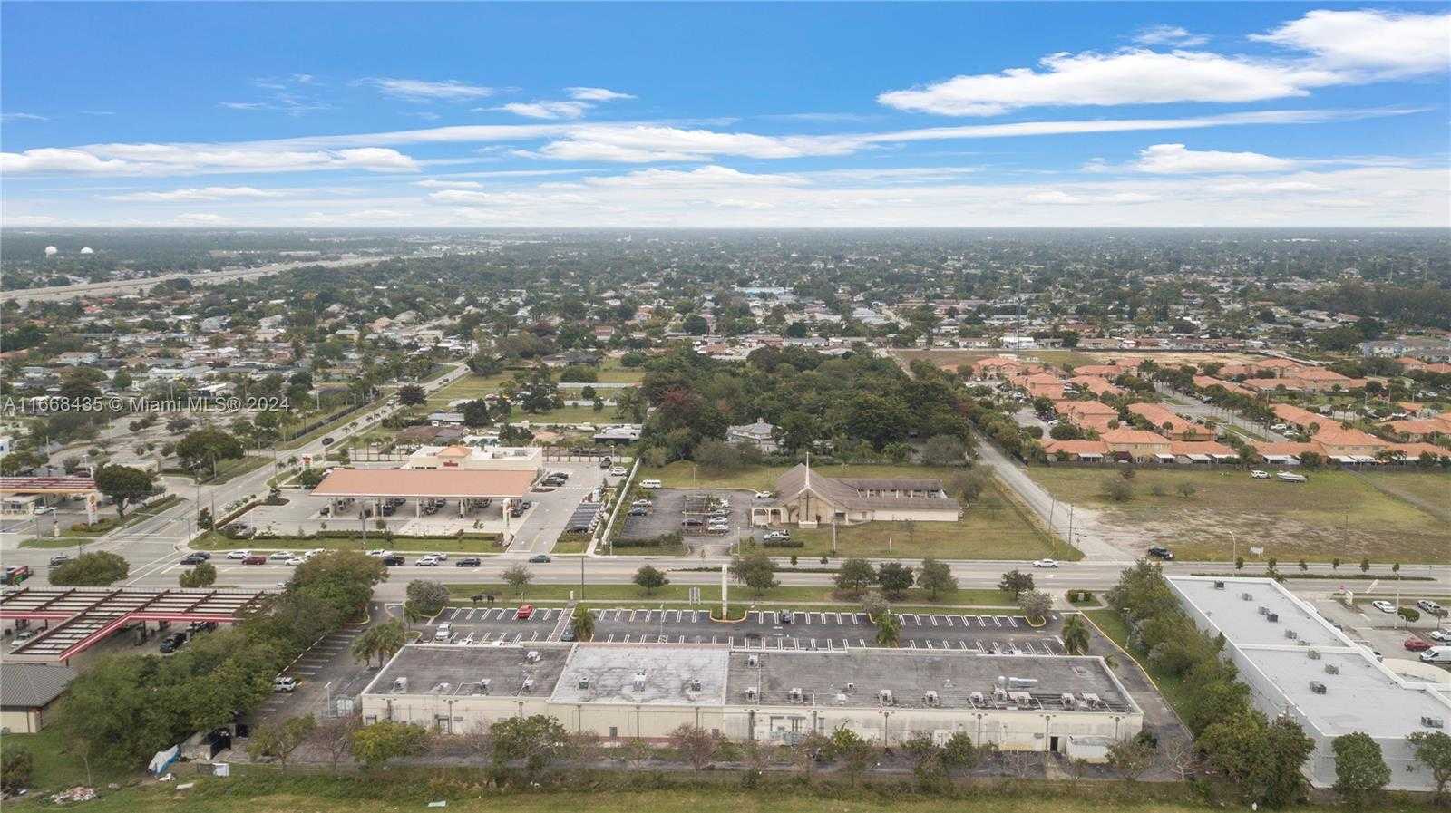 Small Image of 11000 SOUTH WEST 184TH ST #7, Miami Number 19