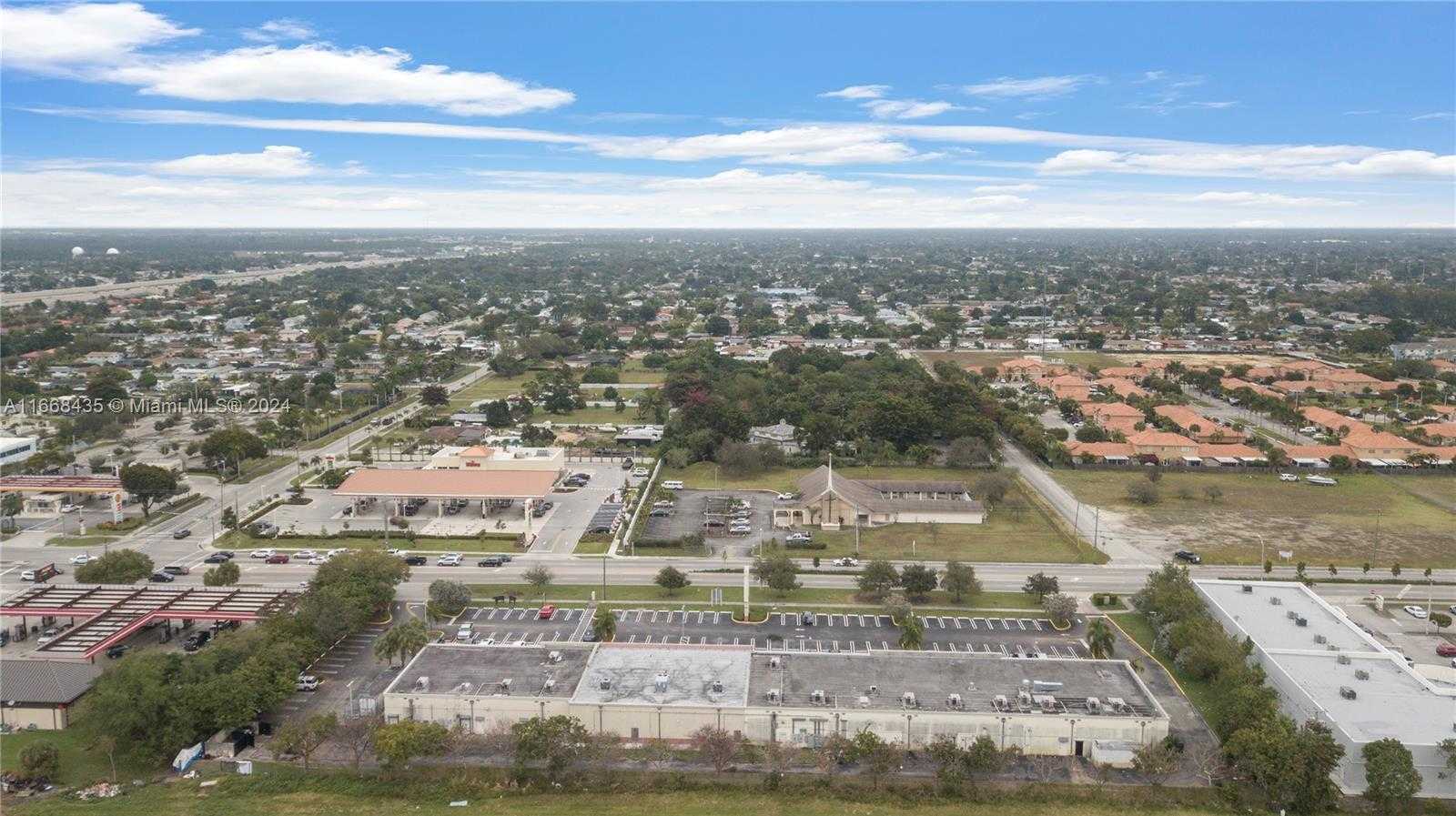 Small Image of 11000 SOUTH WEST 184TH ST #7, Miami Number 20