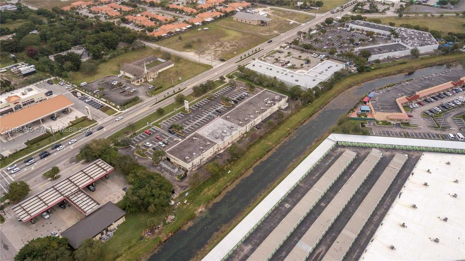 Small Image of 11000 SOUTH WEST 184TH ST #7, Miami Number 8