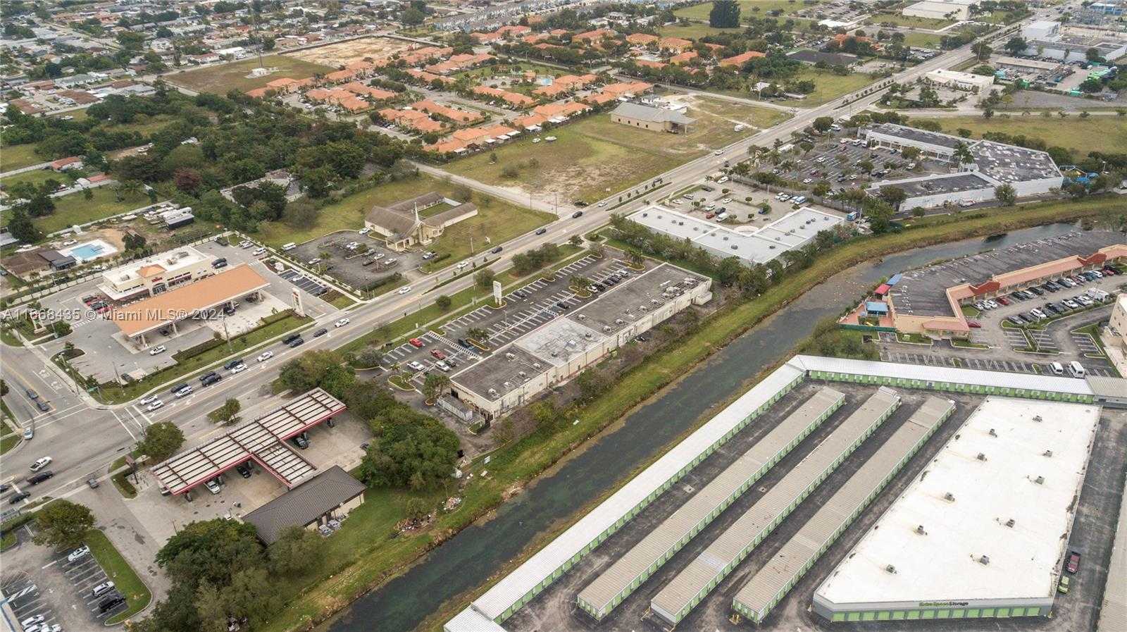 Small Image of 11000 SOUTH WEST 184TH ST #7, Miami Number 9