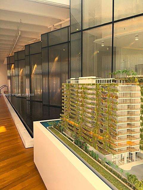 Small Image of 1215, Miami Beach Number 5
