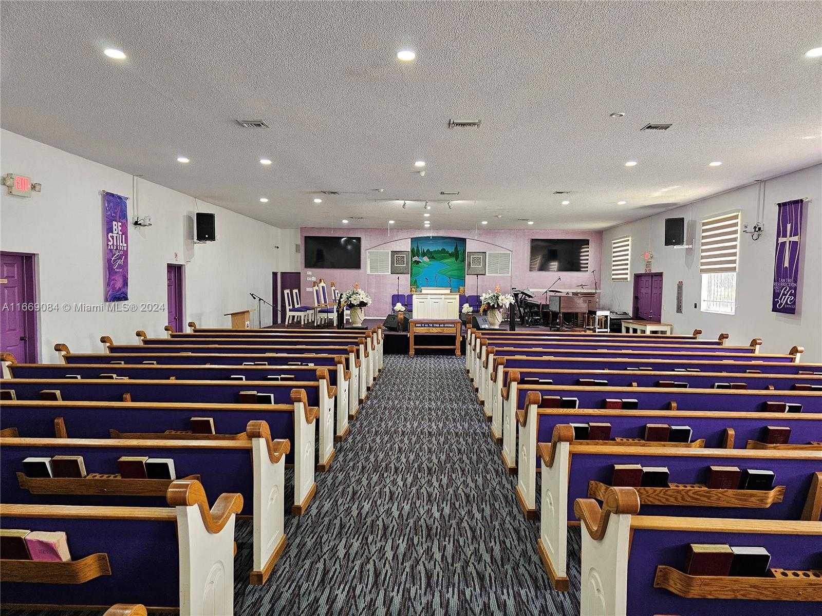 Small Image of 17001 NORTH WEST 20TH AVE, Miami Gardens Number 2