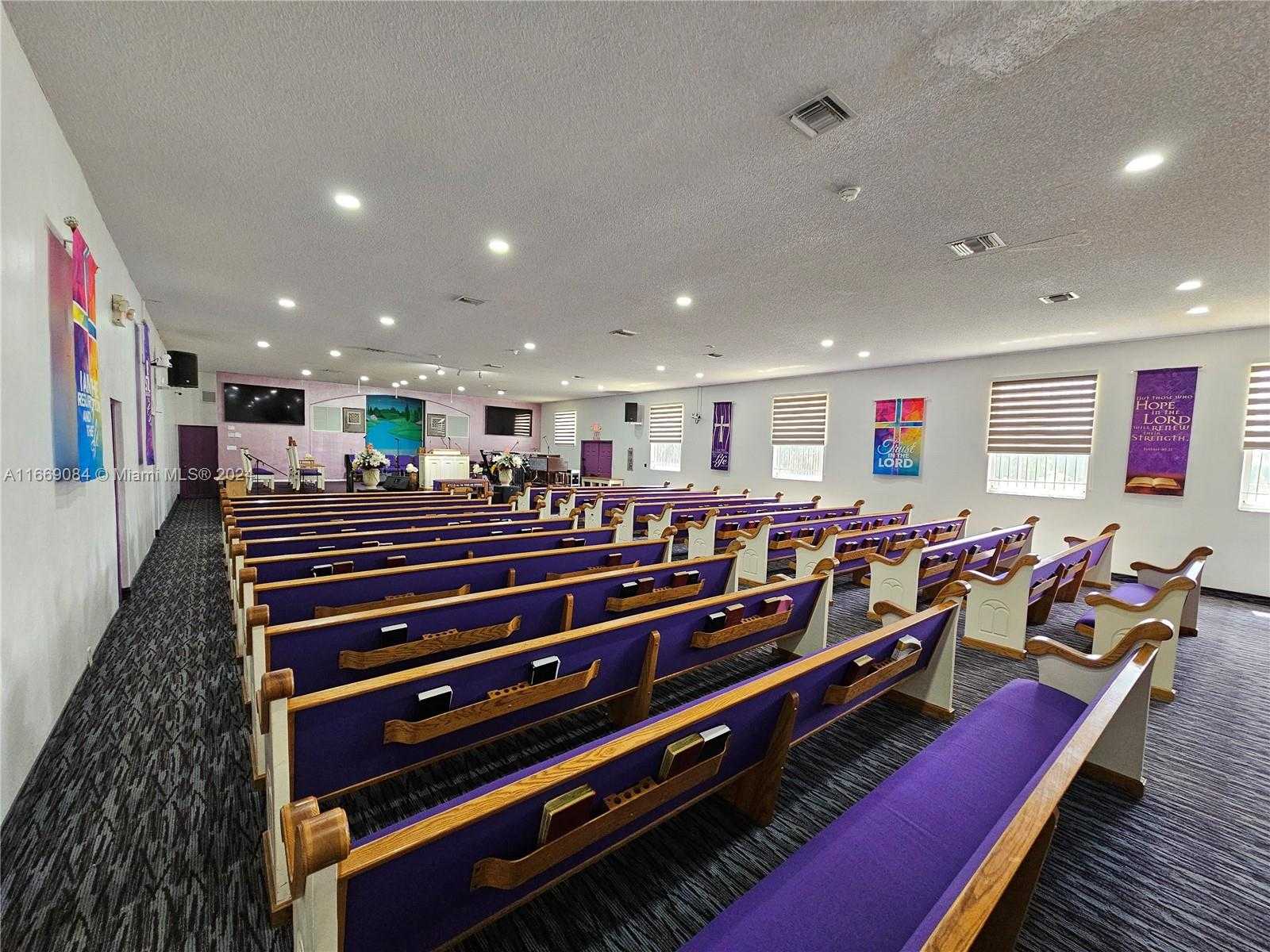Small Image of 17001 NORTH WEST 20TH AVE, Miami Gardens Number 4