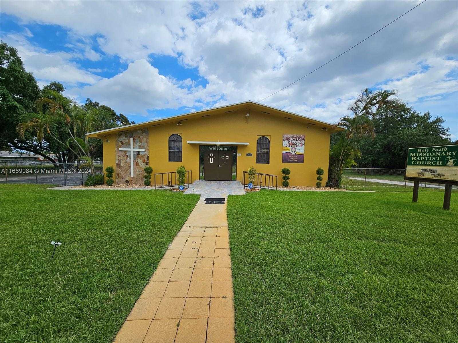 Small Image of 17001 NORTH WEST 20TH AVE, Miami Gardens Number 8