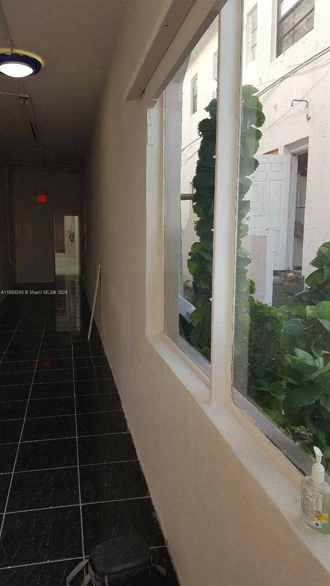 Small Image of 1018 71ST ST #1018a-05, Miami Beach Number 7