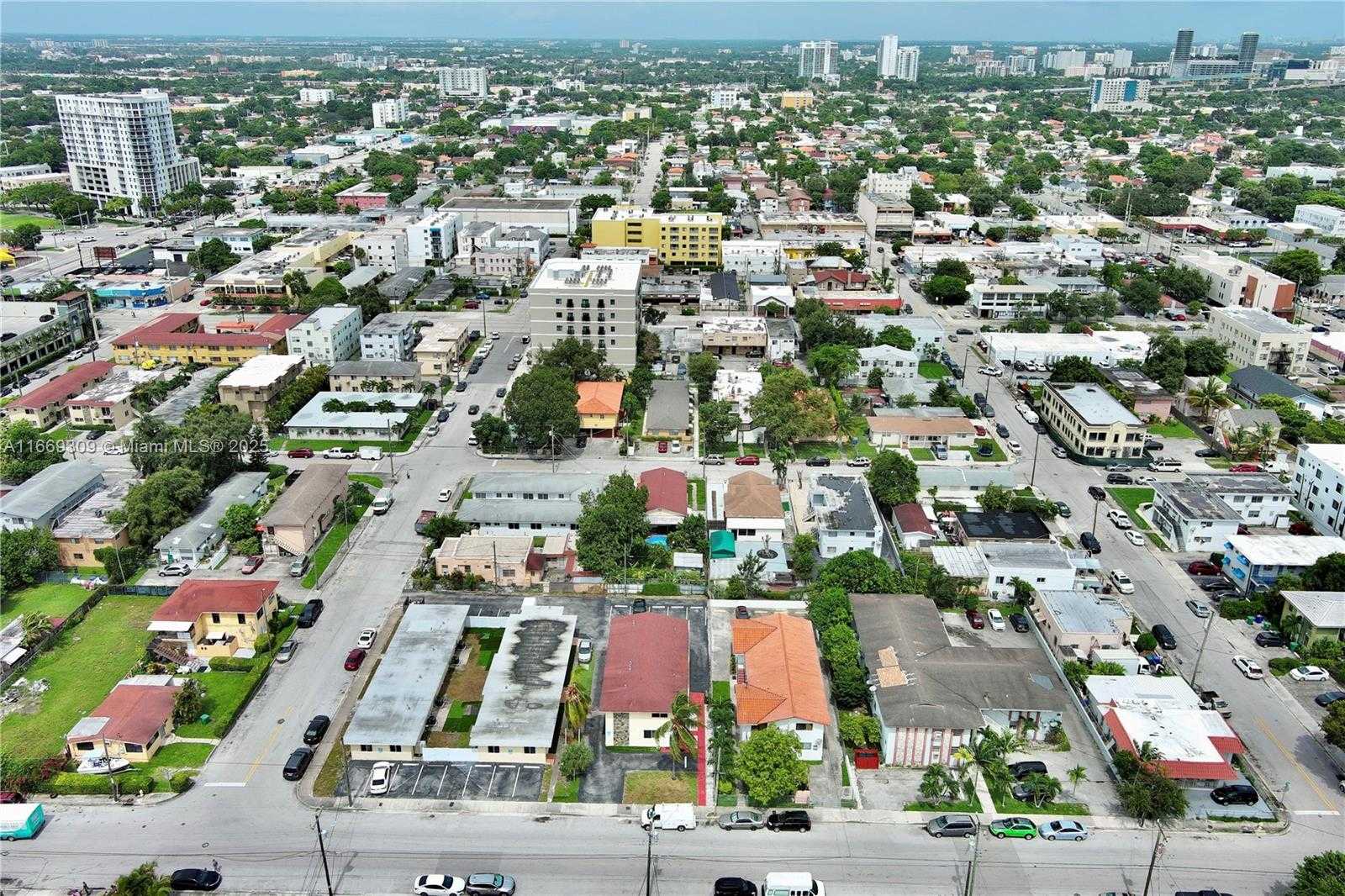 Small Image of 2042 SOUTH WEST 4TH ST, Miami Number 19