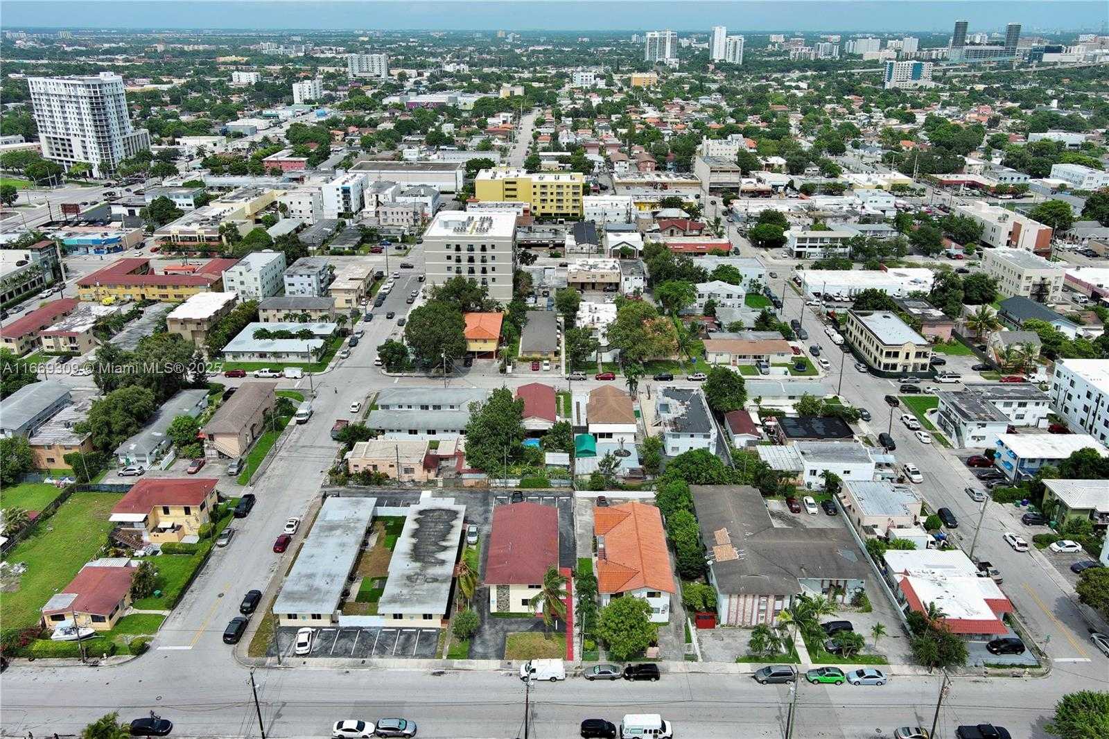 Small Image of 2042 SOUTH WEST 4TH ST, Miami Number 20