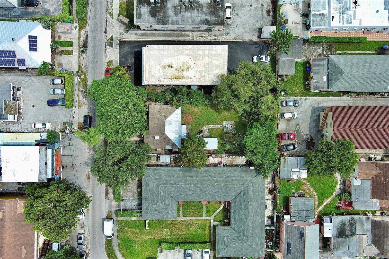 Small Image of 2042 SOUTH WEST 4TH ST, Miami Number 22