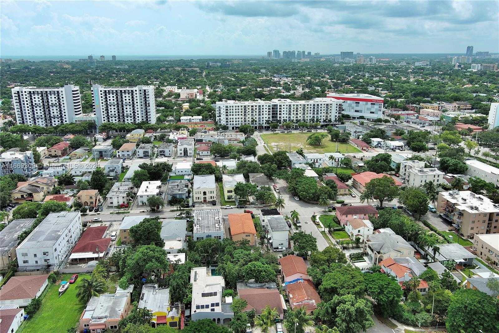 Small Image of 2042 SOUTH WEST 4TH ST, Miami Number 26