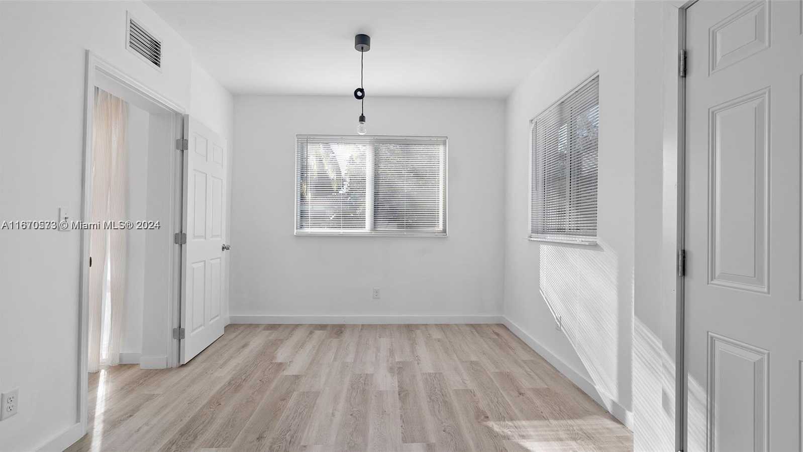 Small Image of 1561 JEFFERSON AVE, Miami Beach Number 30