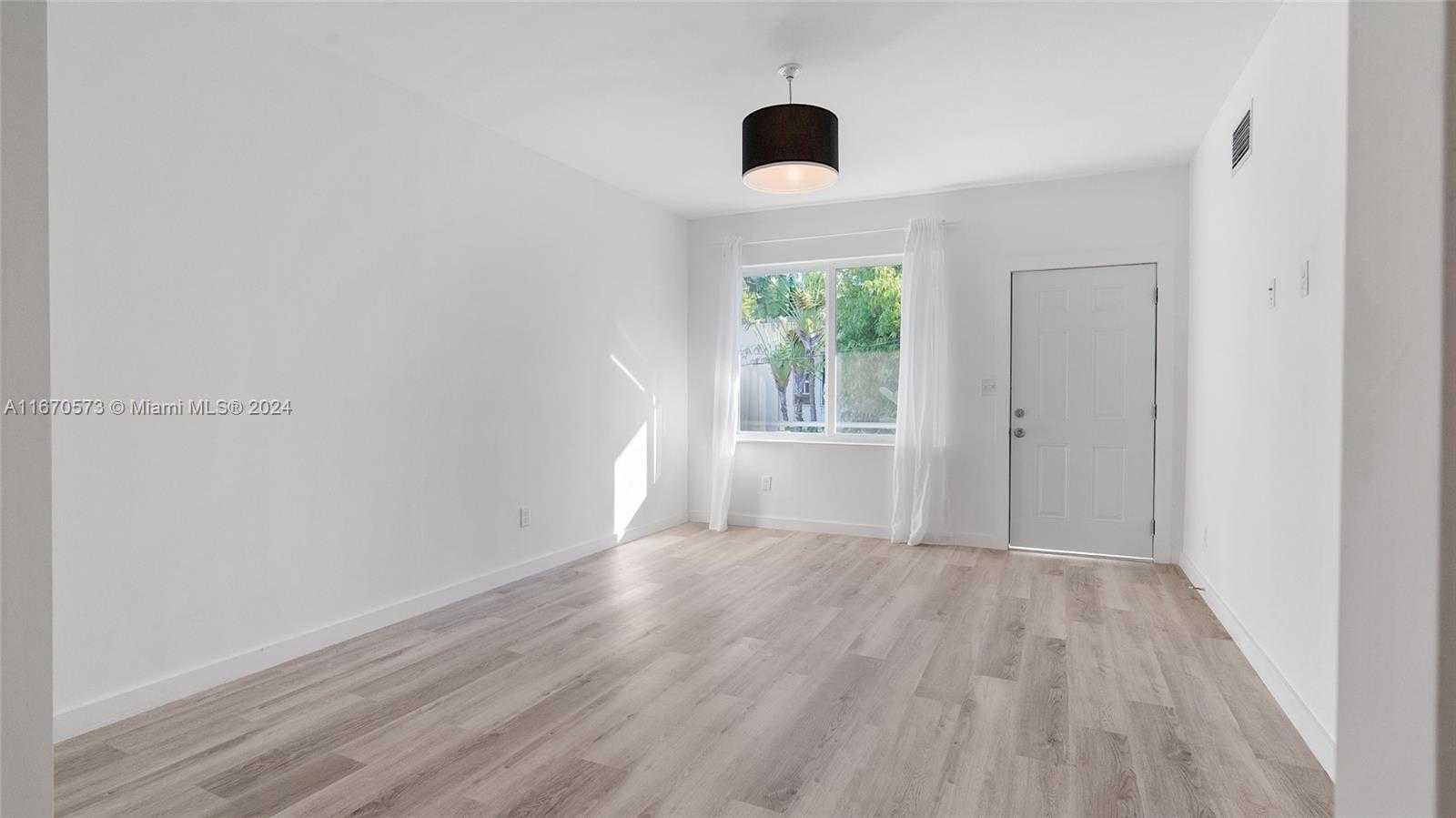 Small Image of 1561 JEFFERSON AVE, Miami Beach Number 39
