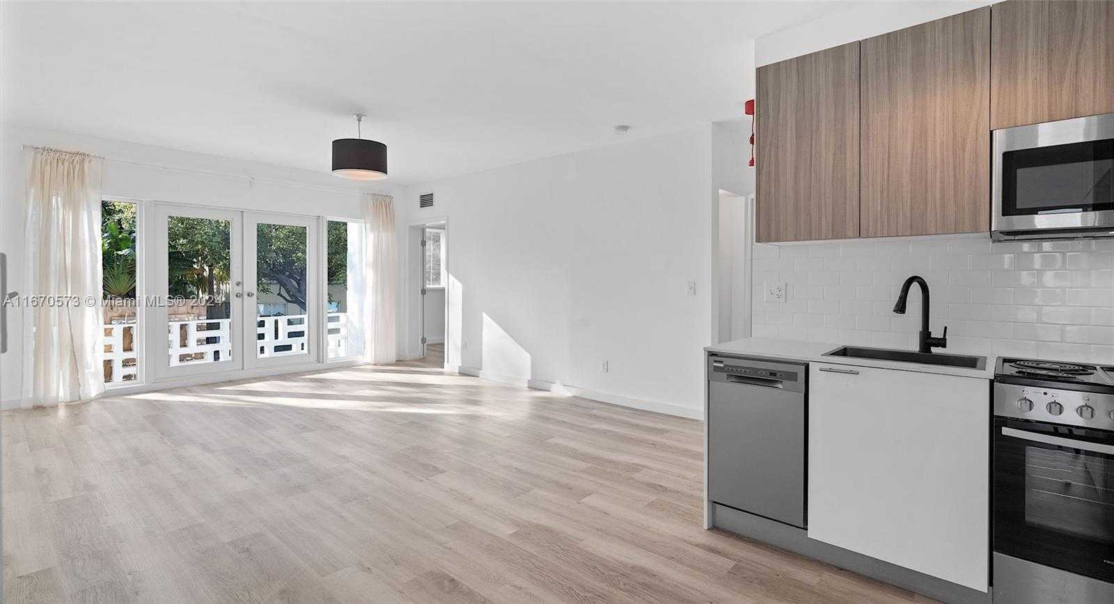 Small Image of 1561 JEFFERSON AVE, Miami Beach Number 4