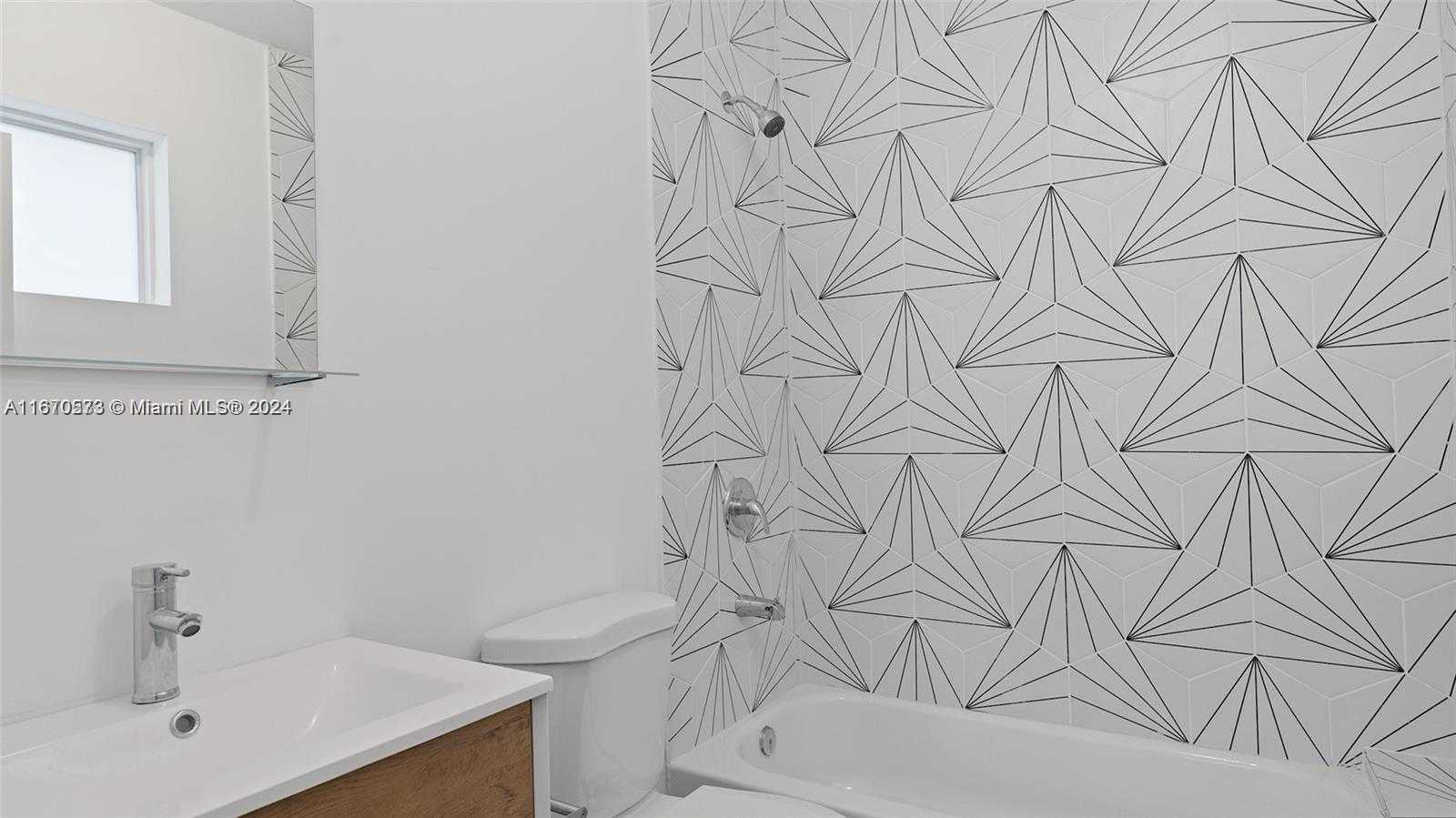Small Image of 1561 JEFFERSON AVE, Miami Beach Number 7