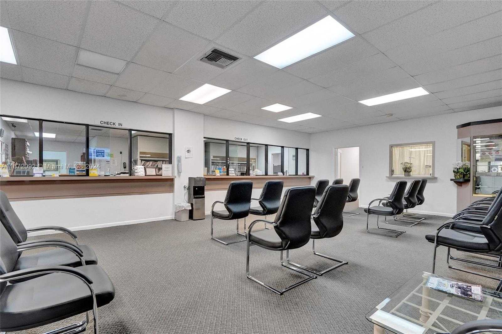 Small Image of 5333 NORTH DIXIE HWY, Oakland Park Number 15