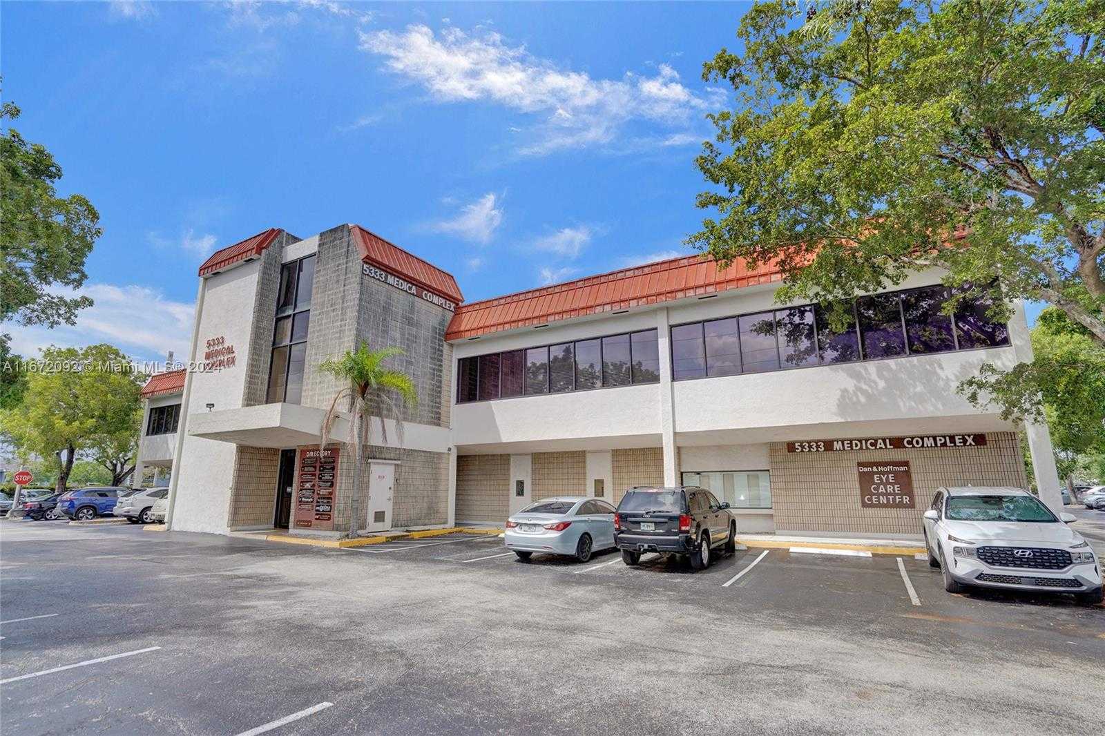 Small Image of 5333 NORTH DIXIE HWY, Oakland Park Number 2