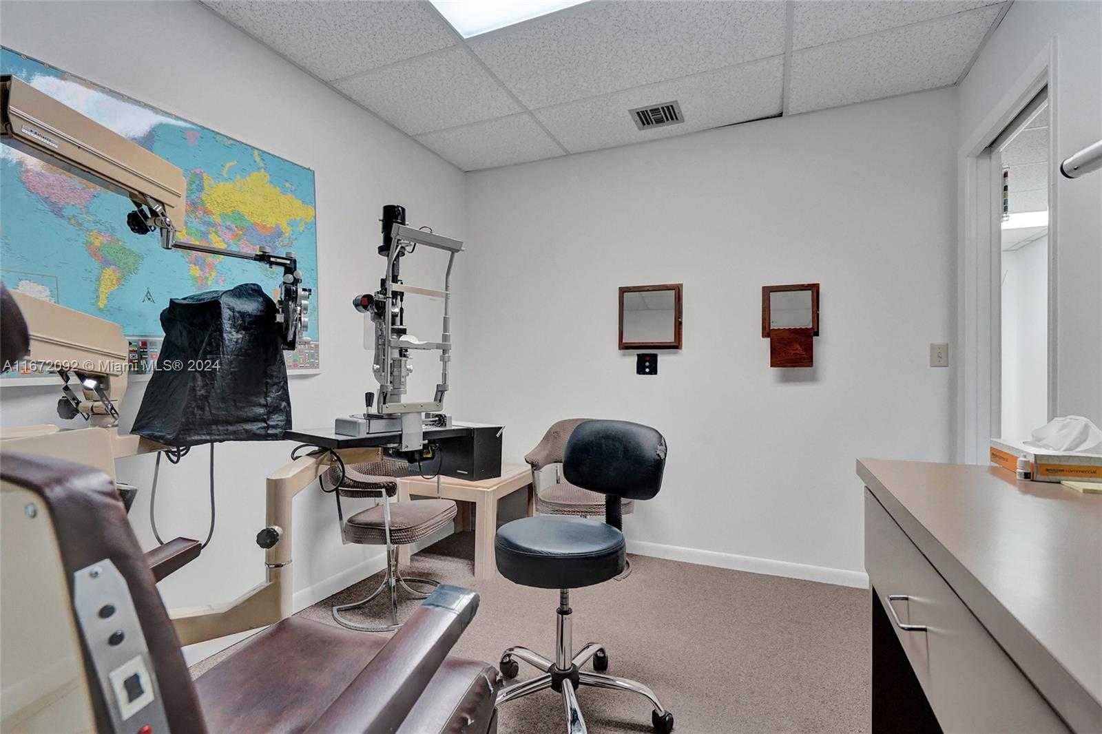 Small Image of 5333 NORTH DIXIE HWY, Oakland Park Number 22
