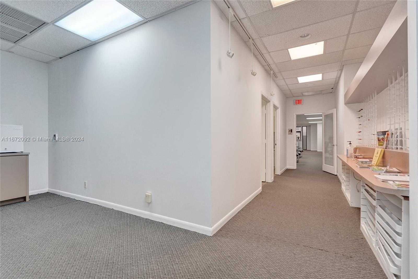 Small Image of 5333 NORTH DIXIE HWY, Oakland Park Number 26