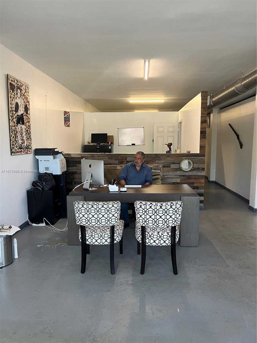 Small Image of 1812 NORTH DIXIE HWY, Hollywood Number 3
