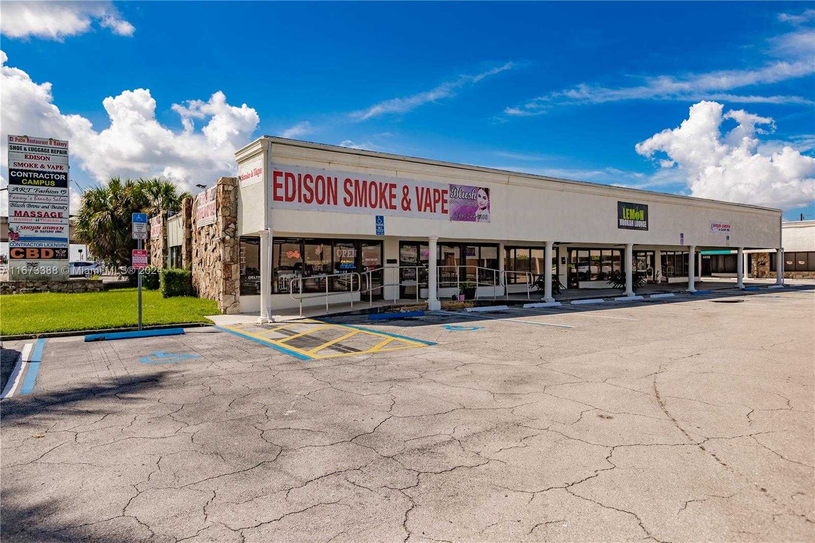 Small Image of 4434 CLEVELAND AVE, Fort Myers Number 4