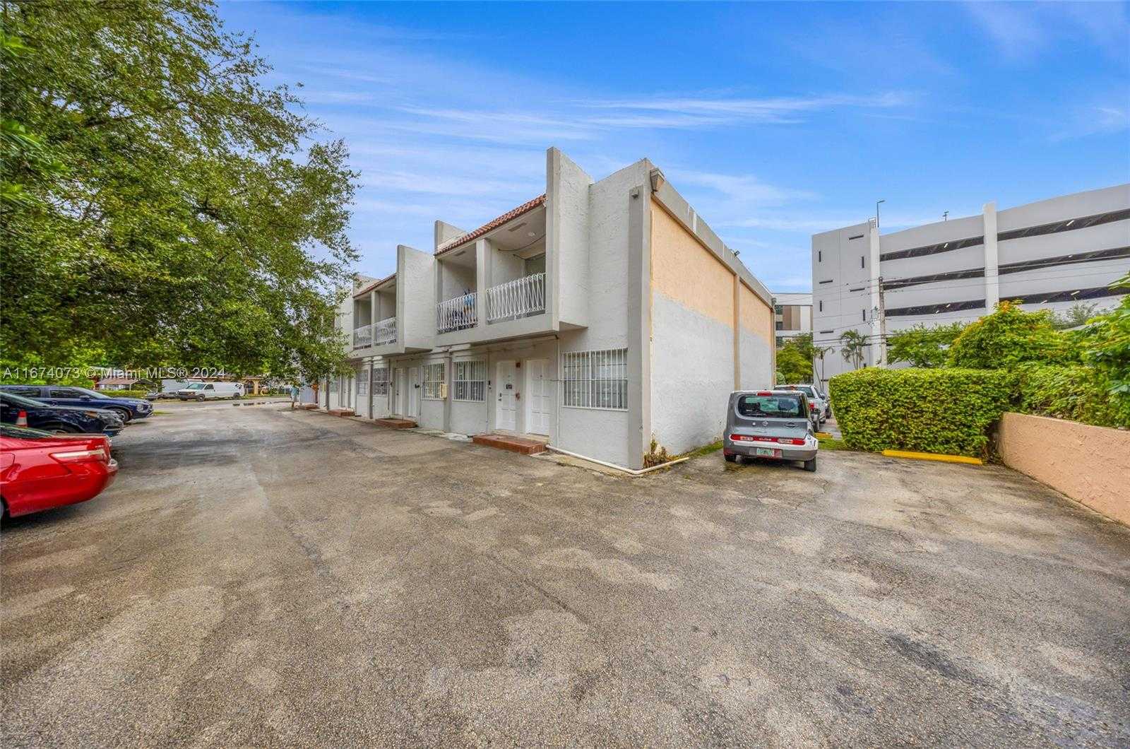 Small Image of 1560 NORTH WEST 15TH ST RD, Miami Number 28