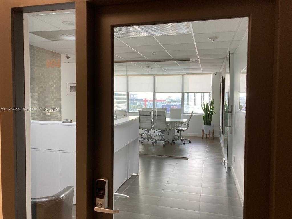 Small Image of 150 SOUTH EAST 2ND AVE #9th Floor, Miami Number 3