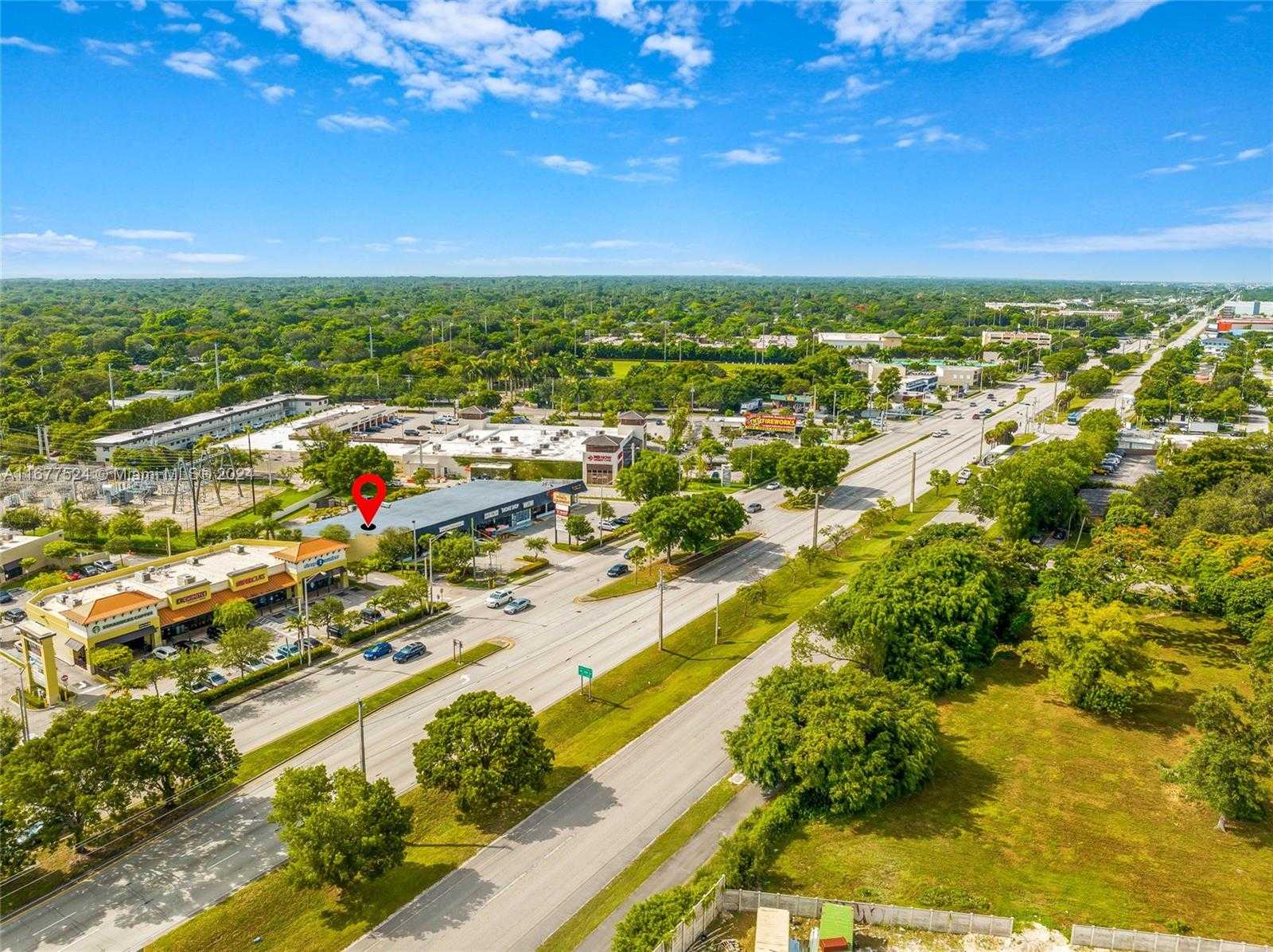 Small Image of 12253 SOUTH DIXIE HWY, Pinecrest Number 30