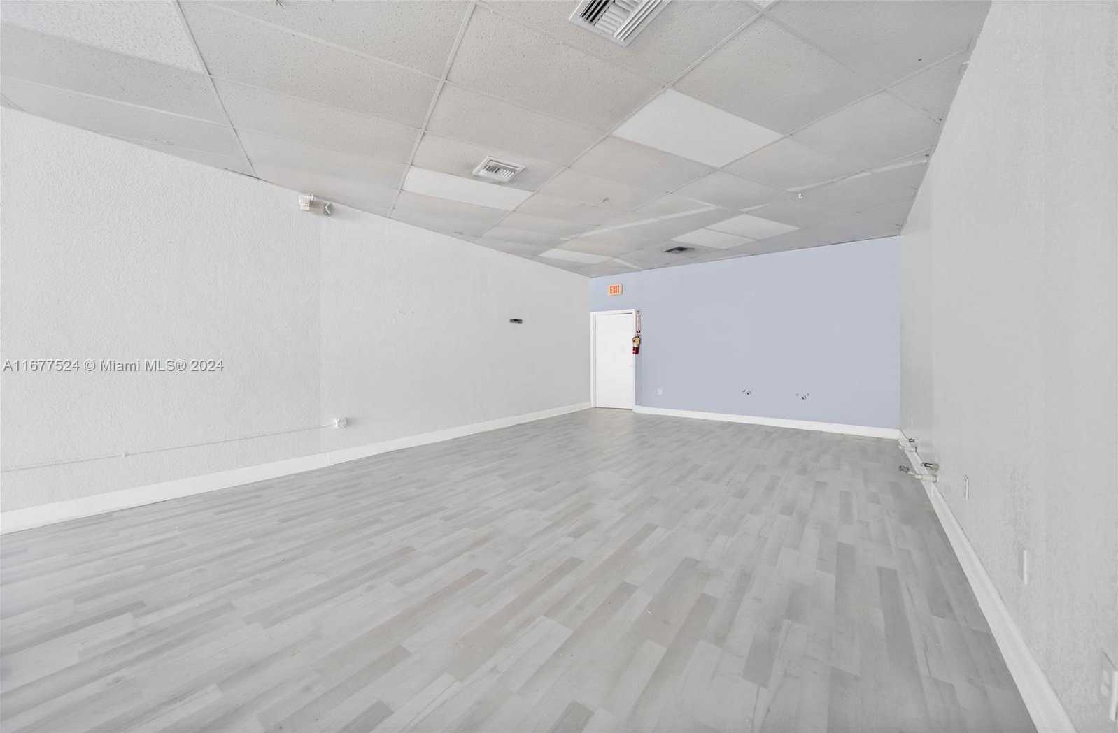 Small Image of 12253 SOUTH DIXIE HWY, Pinecrest Number 7
