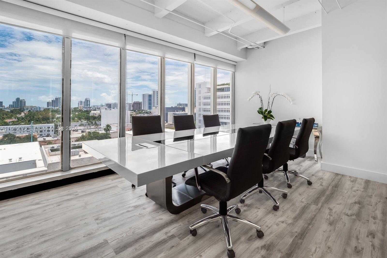 Small Image of 1680 MICHIGAN AVE #PH5, Miami Beach Number 7