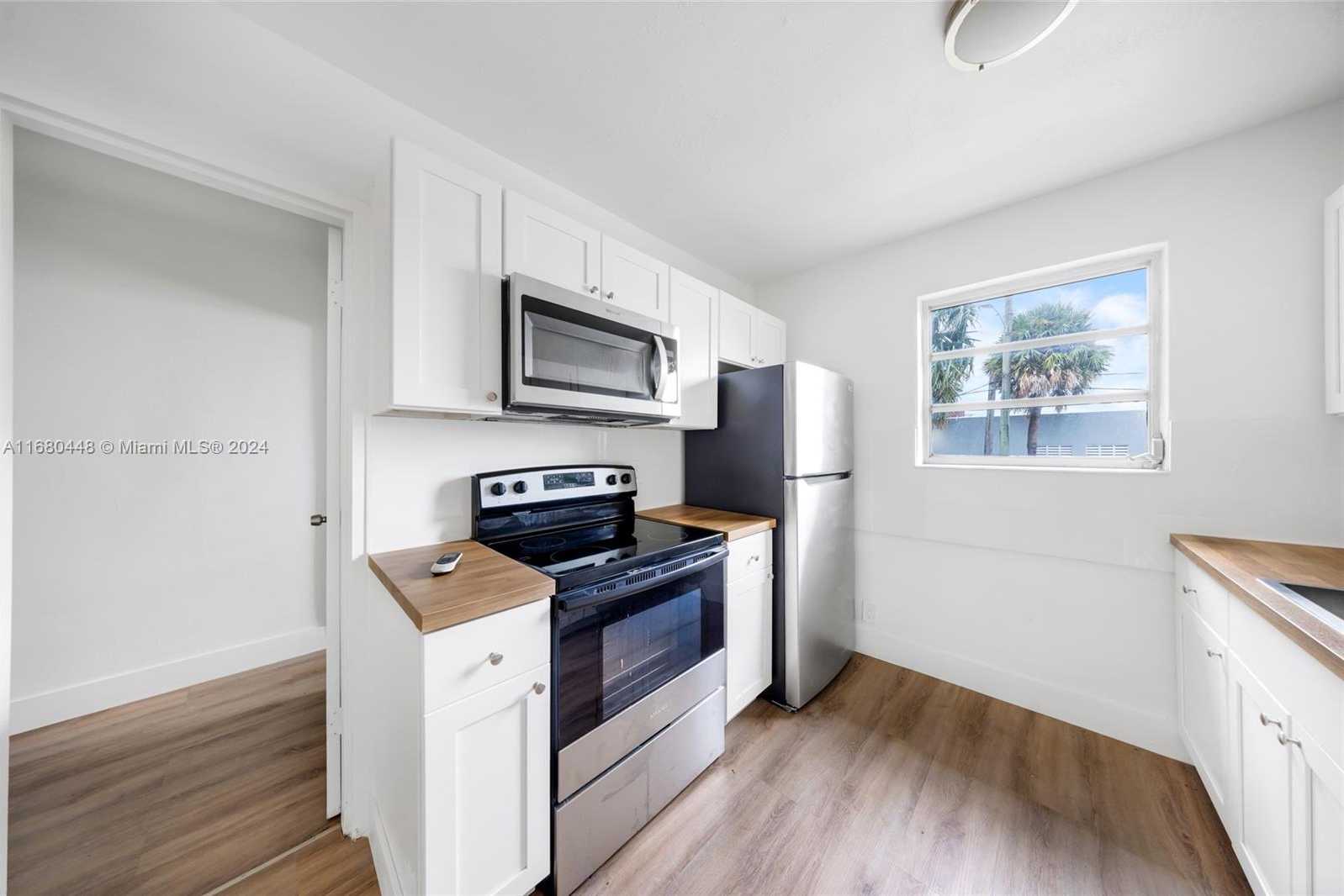 Small Image of 2629 NW 17th Ave, Miami, FL 33142, USA Number 14
