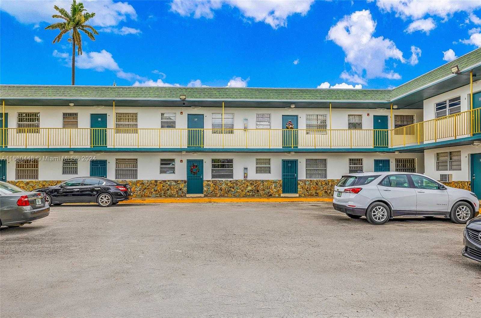 Small Image of 2629 NW 17th Ave, Miami, FL 33142, USA Number 4