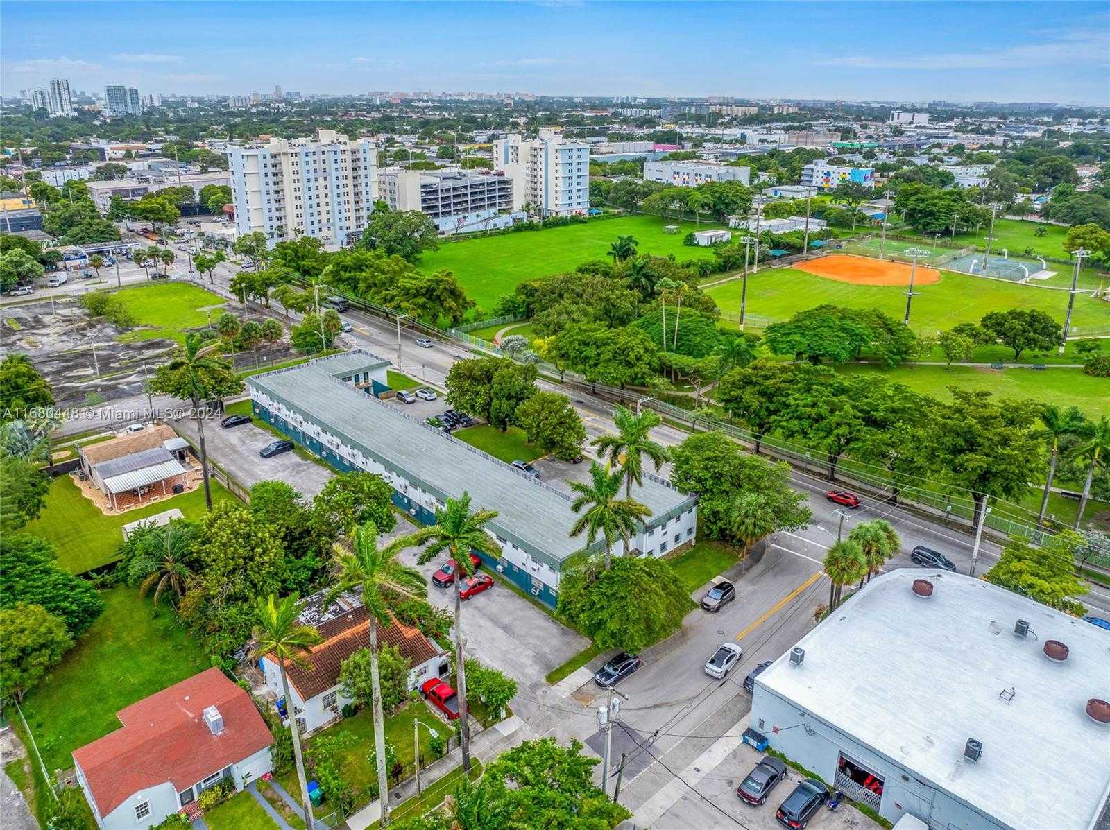 Small Image of 2629 NW 17th Ave, Miami, FL 33142, USA Number 51