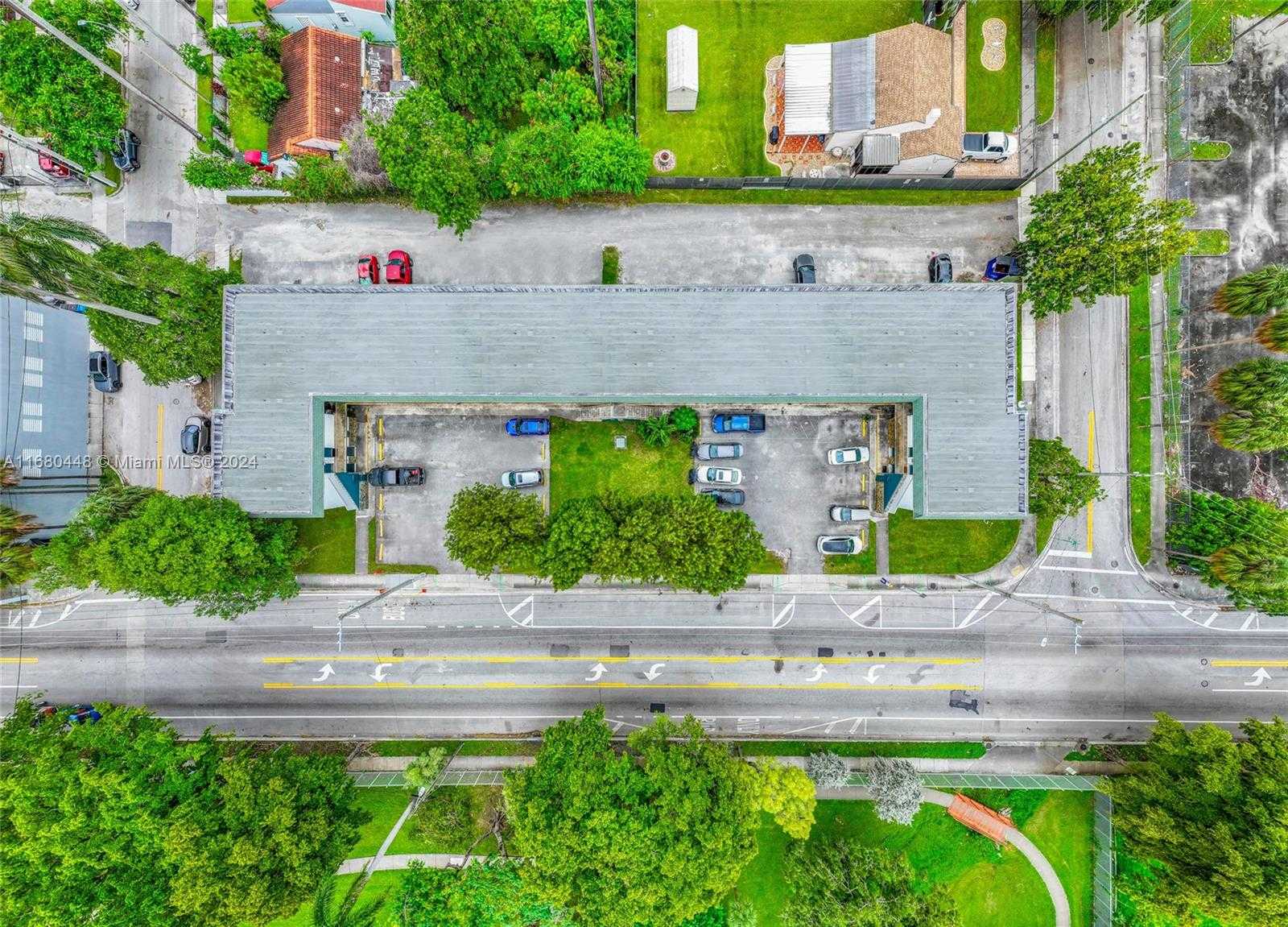Small Image of 2629 NW 17th Ave, Miami, FL 33142, USA Number 57