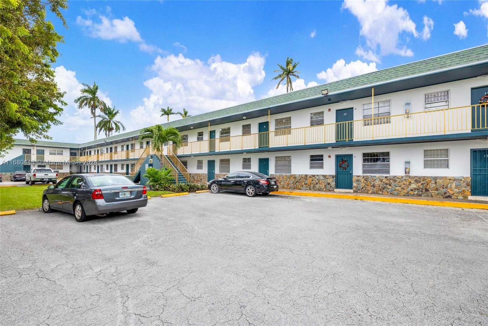Small Image of 2629 NW 17th Ave, Miami, FL 33142, USA Number 8