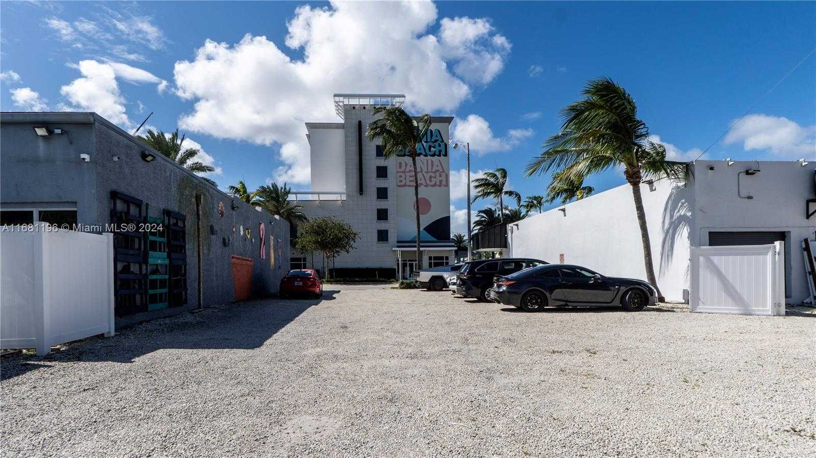 Small Image of 17 SOUTH FEDERAL HWY, Dania Beach Number 15
