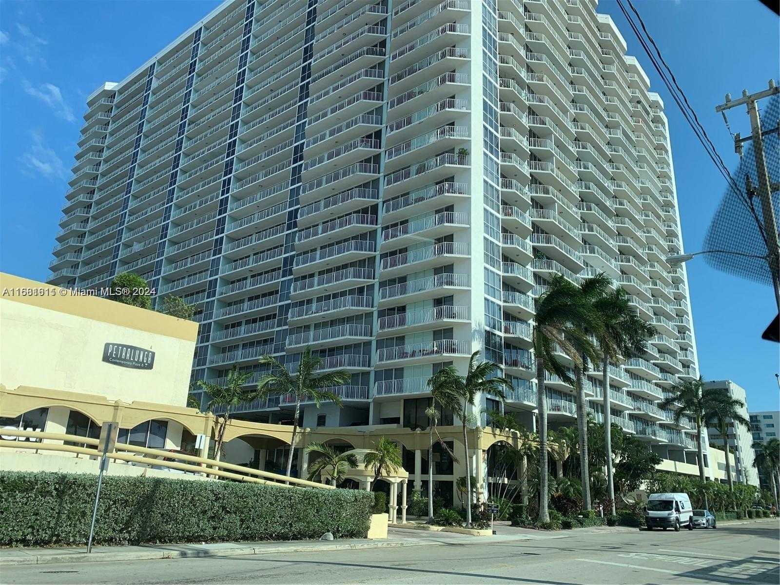 Small Image of 7601 EAST TREASURE DR #CU-4, North Bay Village Number 3