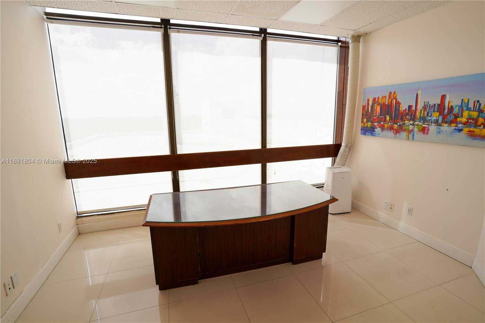 Small Image of 13499 BISCAYNE BLVD #CUT3, North Miami Number 12