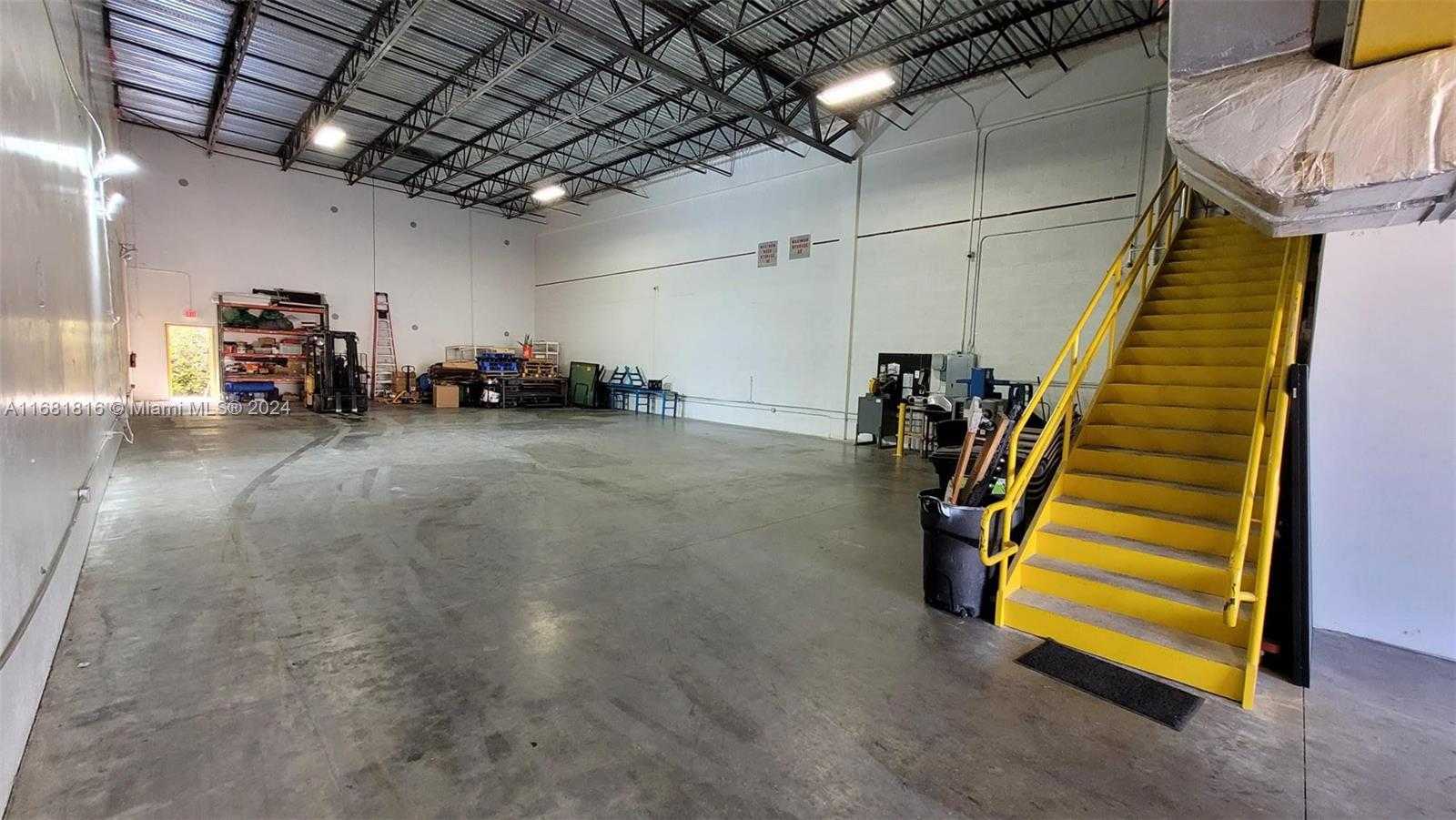 Small Image of 12605 NORTH WEST 115TH AVE, Medley Number 9