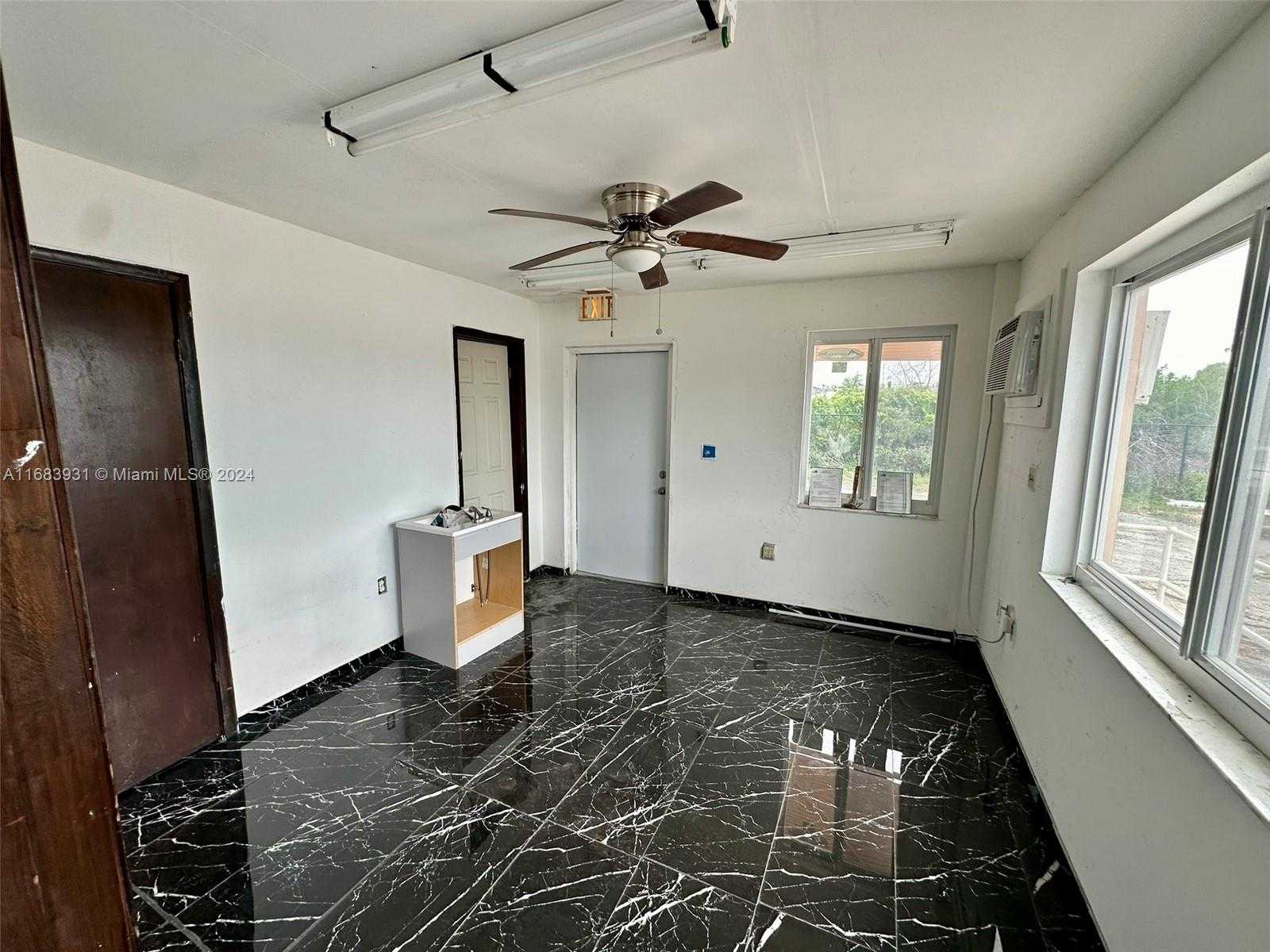Small Image of 2599 NORTH WEST 37TH AVE, Miami Number 15