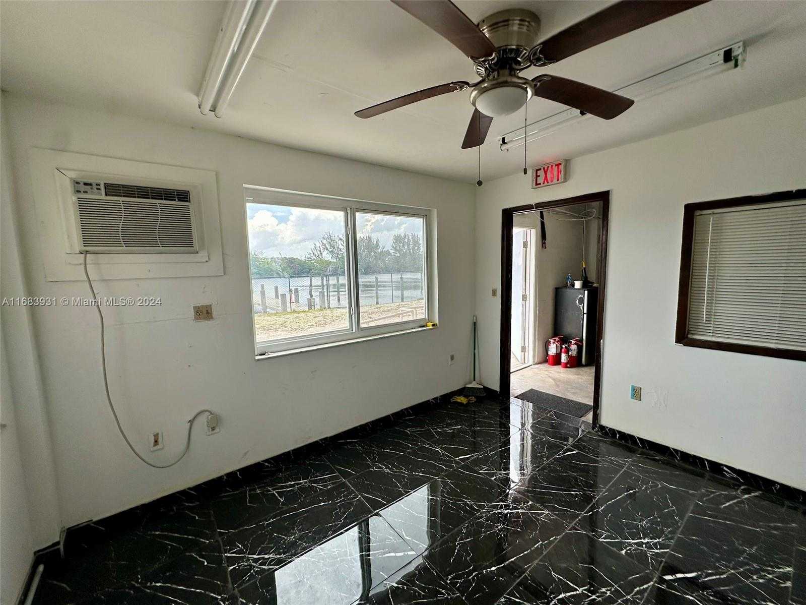 Small Image of 2599 NORTH WEST 37TH AVE, Miami Number 16