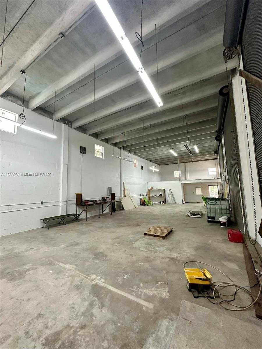 Small Image of 2599 NORTH WEST 37TH AVE, Miami Number 19