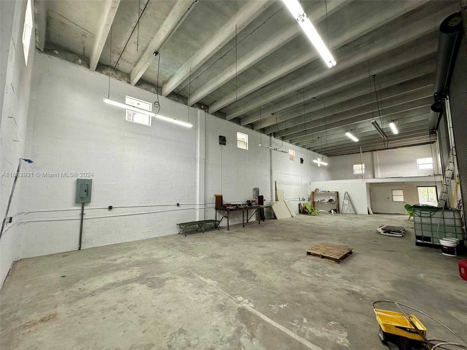 Small Image of 2599 NORTH WEST 37TH AVE, Miami Number 20