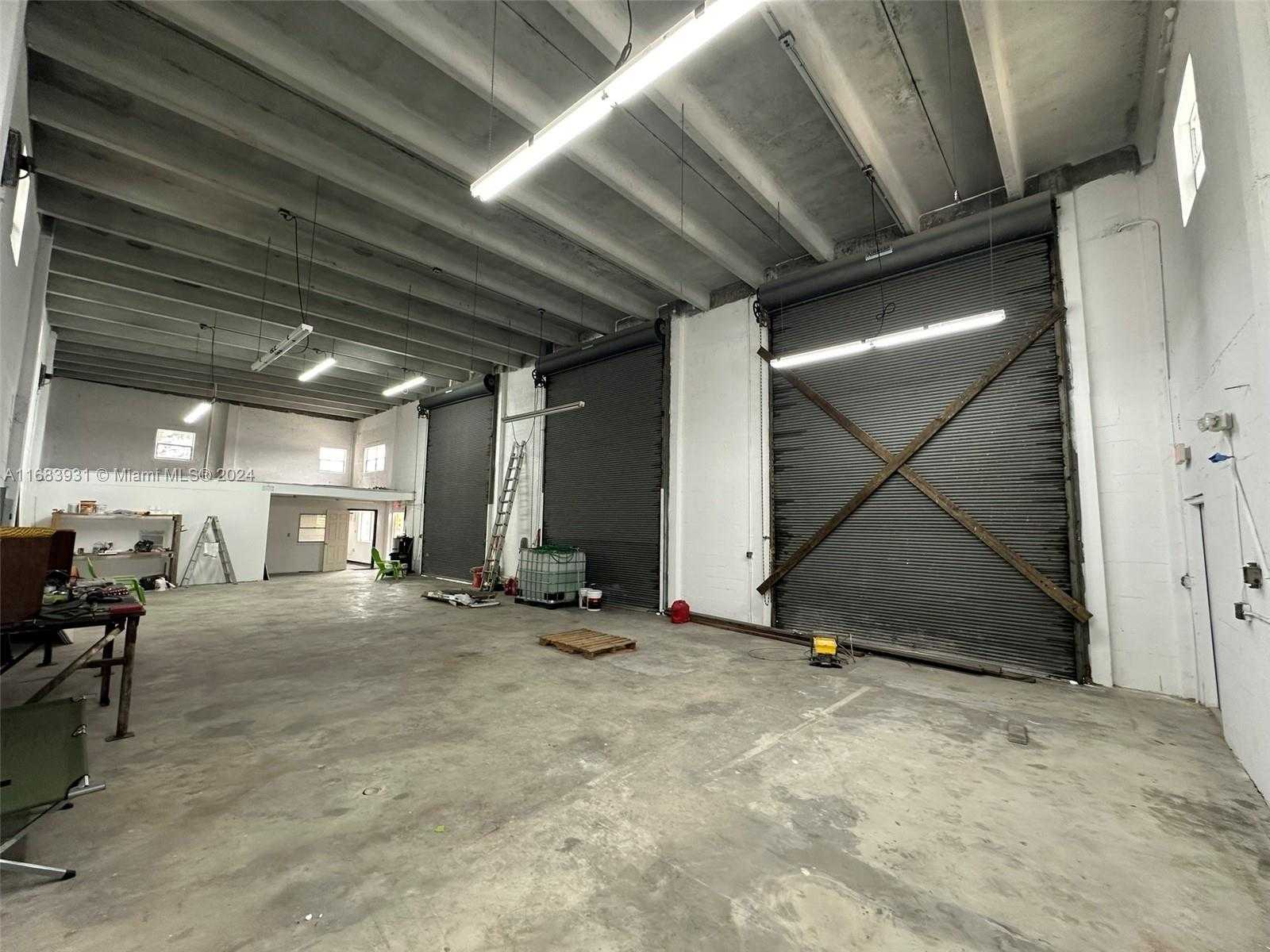 Small Image of 2599 NORTH WEST 37TH AVE, Miami Number 21