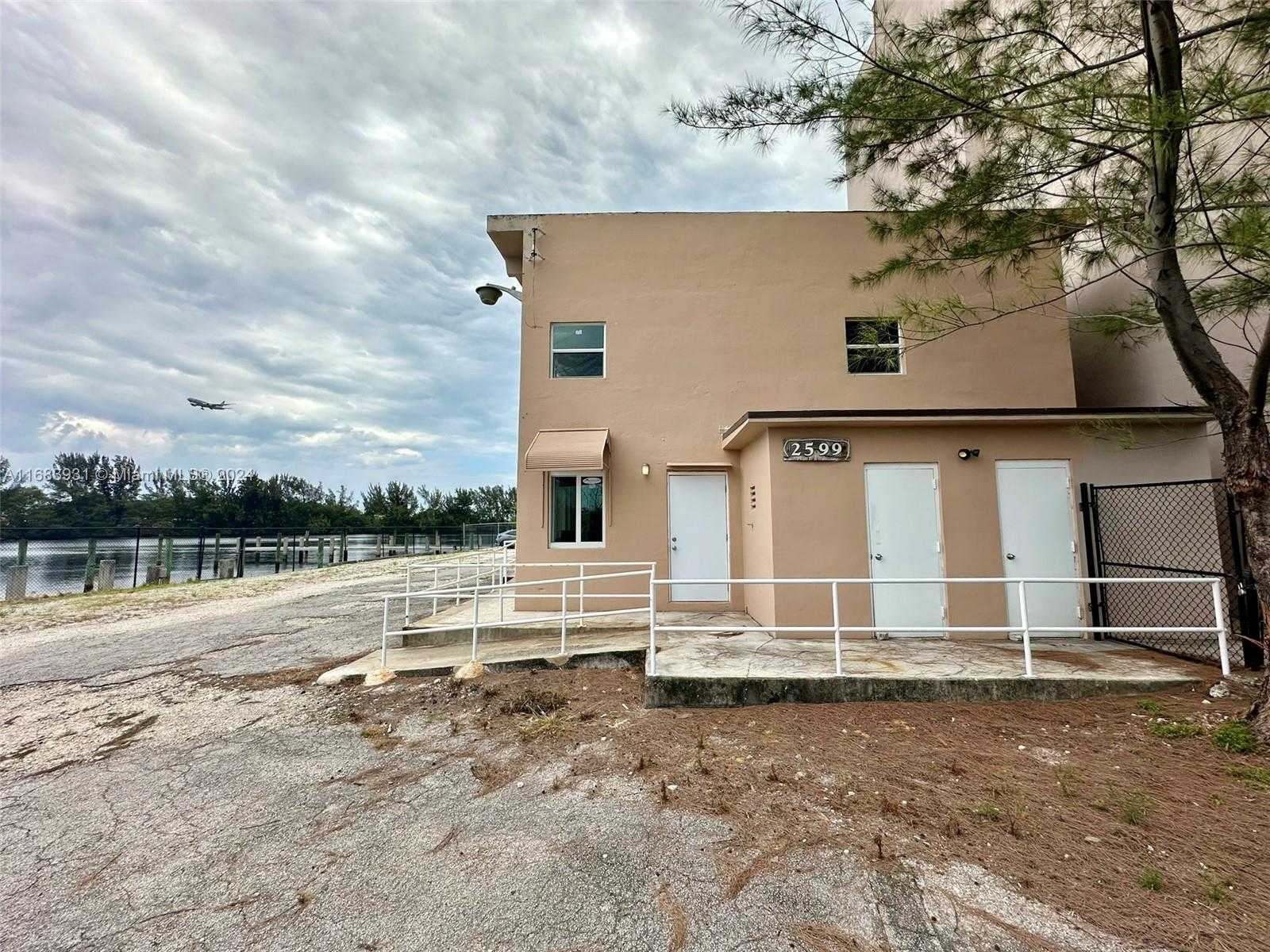 Small Image of 2599 NORTH WEST 37TH AVE, Miami Number 23