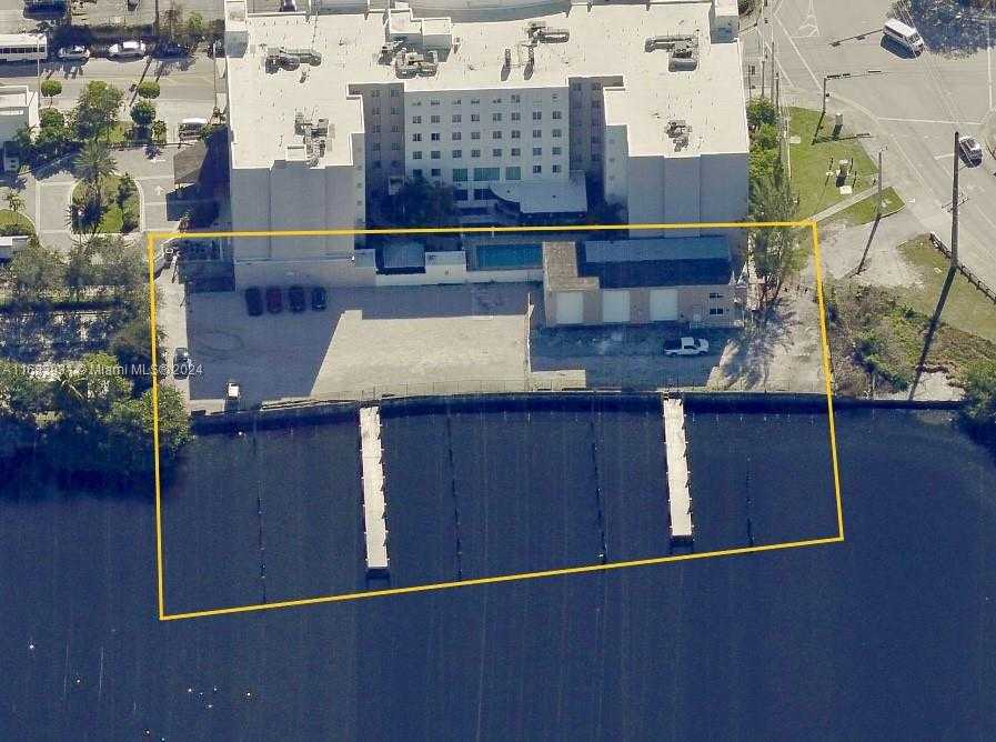 Small Image of 2599 NORTH WEST 37TH AVE, Miami Number 24