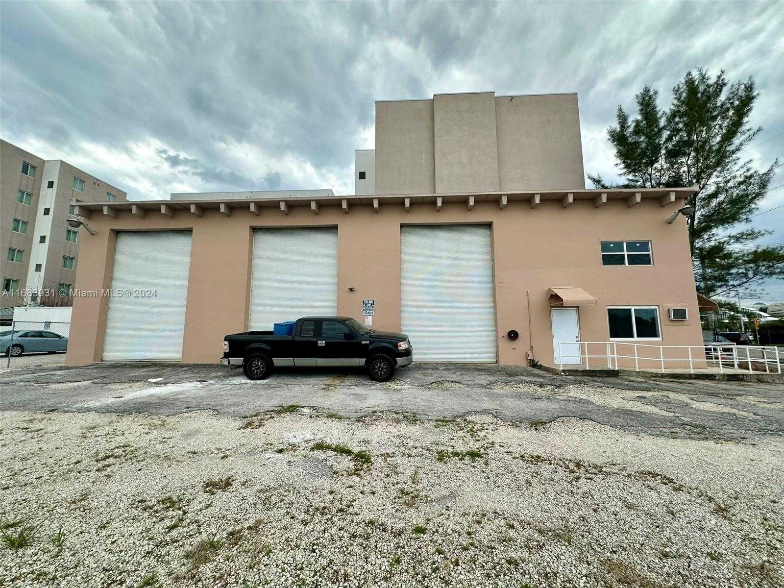 Small Image of 2599 NORTH WEST 37TH AVE, Miami Number 6